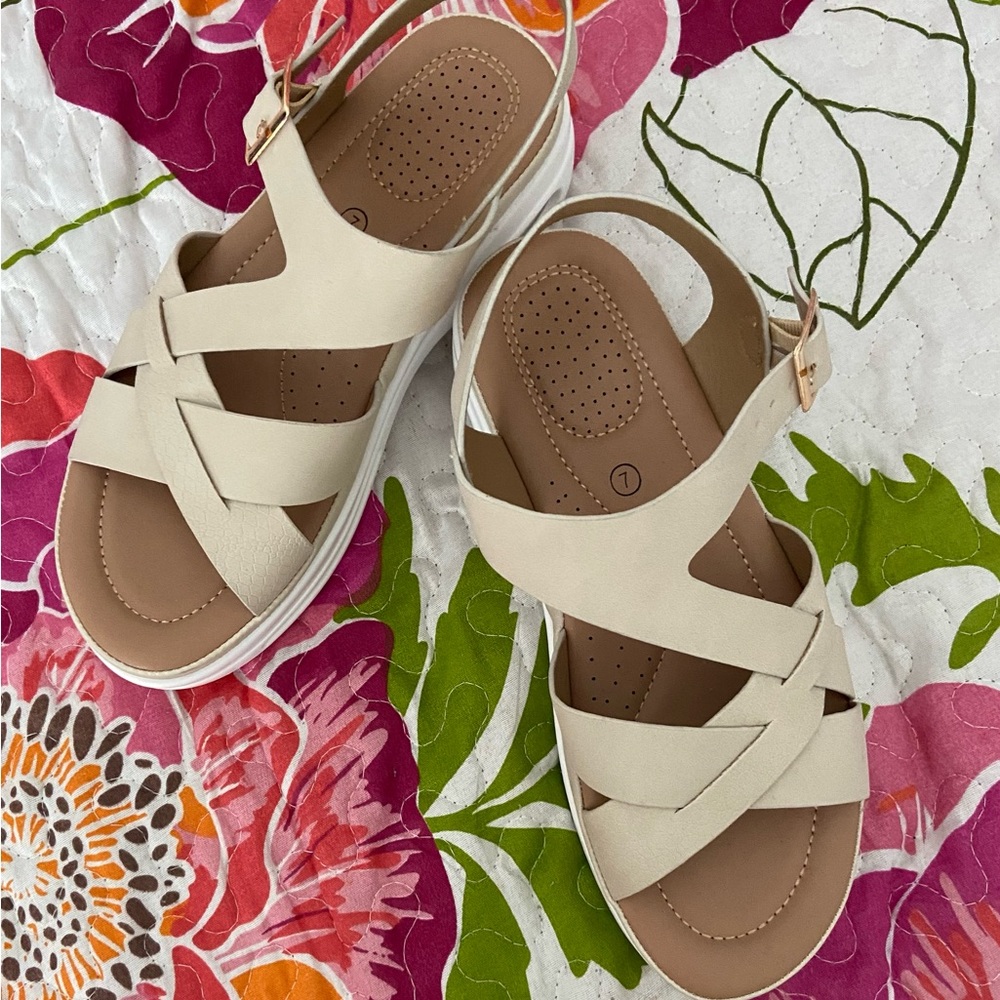 Cream X-Pattern Sandals with Cushioned Footbed